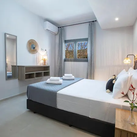 公寓 Staianna Suites-elegante Mouria *